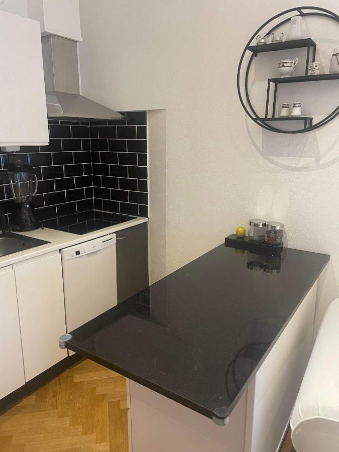 Nyrenoverad Laegenhet Åhus Exterior foto